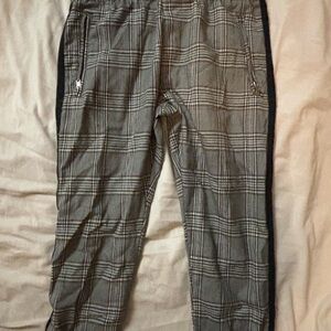Men’s plaid pants